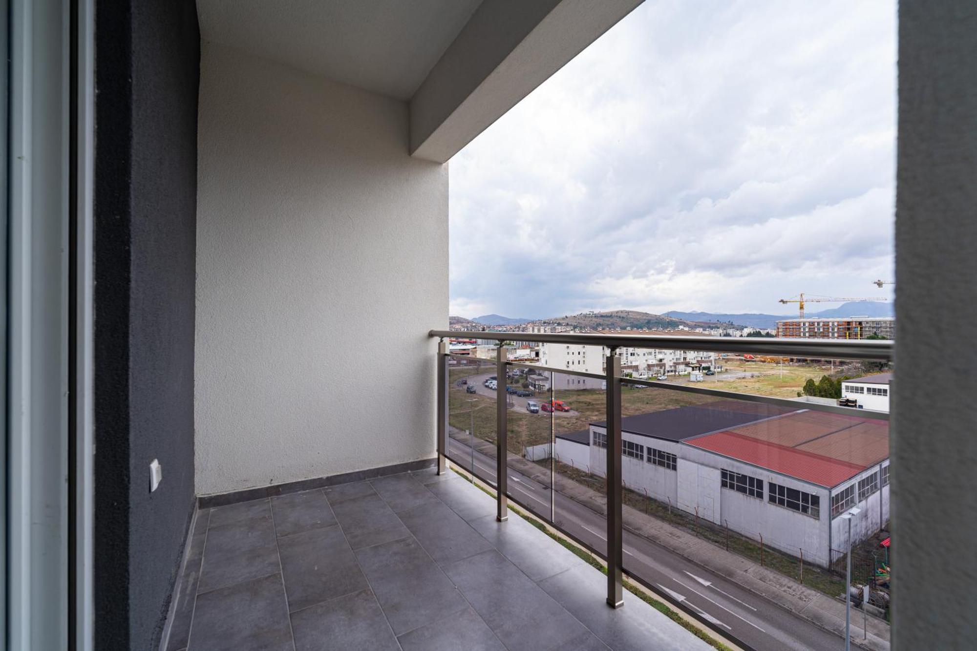 Tuski Put Apartman Apartment พอดโกริกา ภายนอก รูปภาพ